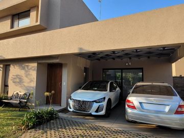 Venta Casa en condominios de Don Mateo