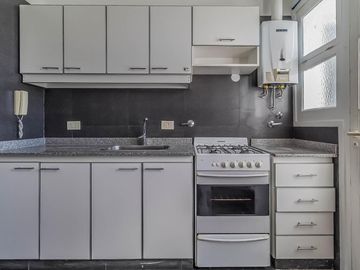 4 ambientes con balcón en Flores Norte/ Villa Gral. Mitre