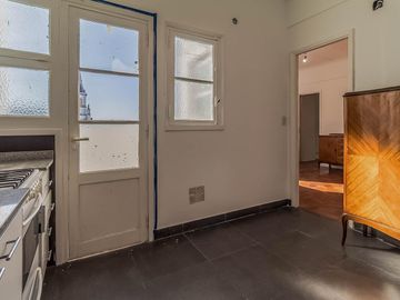4 ambientes con balcón en Flores Norte/ Villa Gral. Mitre
