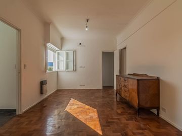 4 ambientes con balcón en Flores Norte/ Villa Gral. Mitre