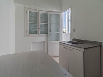 4 ambientes con balcón en Flores Norte/ Villa Gral. Mitre