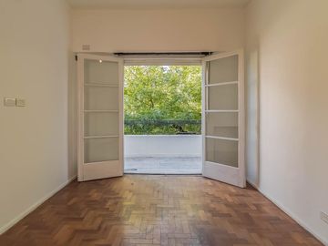 4 ambientes con balcón en Flores Norte/ Villa Gral. Mitre