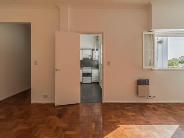 4 ambientes con balcón en Flores Norte/ Villa Gral. Mitre