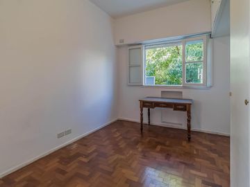 4 ambientes con balcón en Flores Norte/ Villa Gral. Mitre