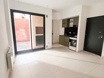 Venta de departamento a Estrenar con Patio y Asador en General Paz