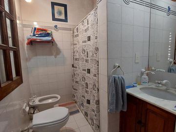ALQUILER Casa  5 AMBIENTES   Centro de Lujan
