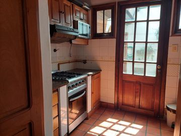 ALQUILER Casa  5 AMBIENTES   Centro de Lujan