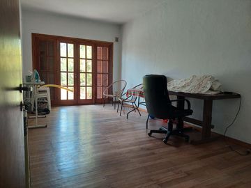 ALQUILER Casa  5 AMBIENTES   Centro de Lujan