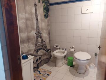 ALQUILER Casa  5 AMBIENTES   Centro de Lujan