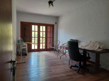 ALQUILER Casa  5 AMBIENTES   Centro de Lujan