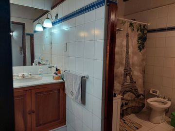 ALQUILER Casa  5 AMBIENTES   Centro de Lujan
