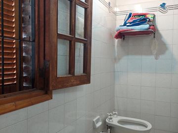 ALQUILER Casa  5 AMBIENTES   Centro de Lujan