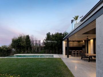 Casa en Alquiler  con 4 habitaciones a la Laguna en Barbarita Tigre