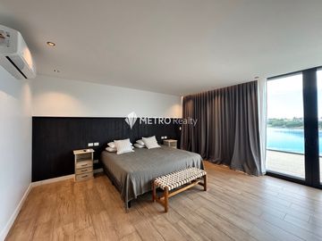 Casa Amoblada en Alquiler  con 4 habitaciones a la Laguna en Barbarita Tigre