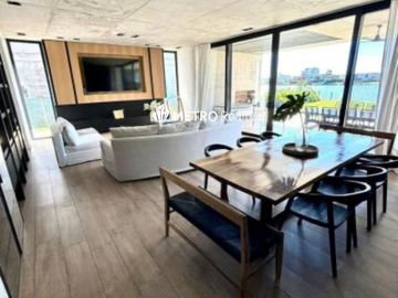 Casa en Alquiler  con 4 habitaciones a la Laguna en Barbarita Tigre