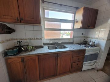 Departamento 5 Ambientes en Venta en Morón centro.