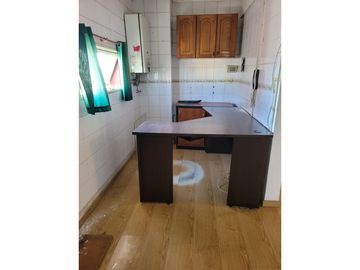 Departamento 5 Ambientes en Venta en Morón centro.