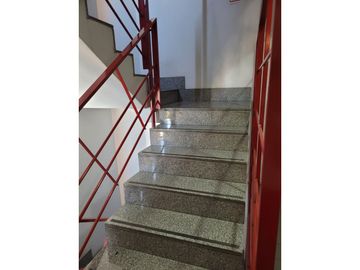 Departamento 5 Ambientes en Venta en Morón centro.