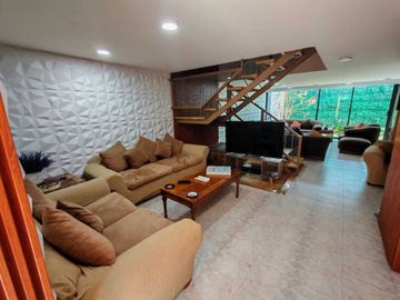 En Venta ¡La casa ideal para tu familia en la Col. Militar Marte, CDMX!  CC