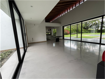 Venta Casa Campestre en la vía Armenia a Tebaida Quindio COD: 8620282