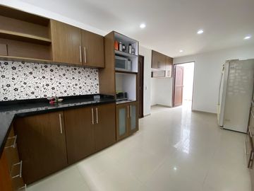 Vendo Casa Externa En Barrio La Flora.