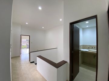 Vendo Casa Externa En Barrio La Flora.