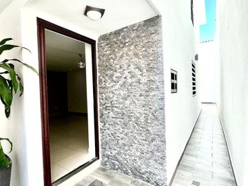 Casa en venta en Cerradas de Anáhuac, Sector Contemporáneo