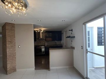 Casa en venta en Cerradas de Anáhuac, Sector Contemporáneo
