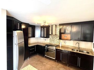 Casa en venta en Cerradas de Anáhuac, Sector Contemporáneo