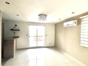 Casa en venta en Cerradas de Anáhuac, Sector Contemporáneo