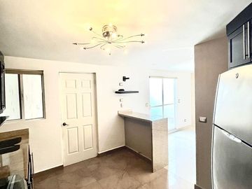 Casa en venta en Cerradas de Anáhuac, Sector Contemporáneo