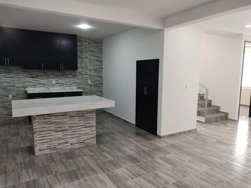 CASA EN VENTA EN CAPULTITLAN, EJIDO