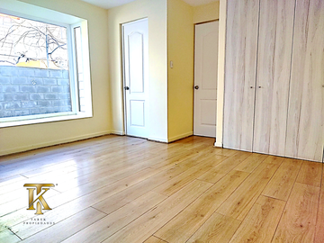 Casa nueva en venta, a pasos de la autopista.