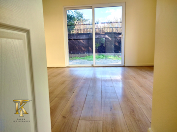 Casa nueva en venta, a pasos de la autopista.