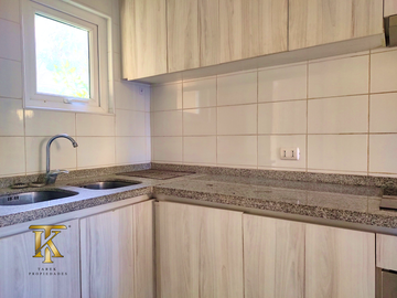 Casa nueva en venta, a pasos de la autopista.