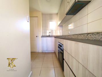 Casa nueva en venta, a pasos de la autopista.