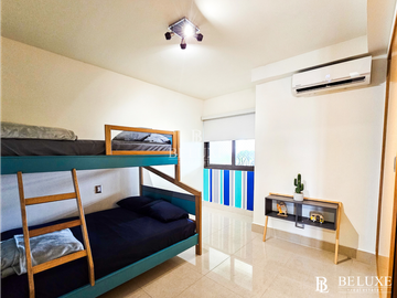 VENDO APARTAMENTO DE PLAYA EN CASAMAR, PH PERLAMAR (P)