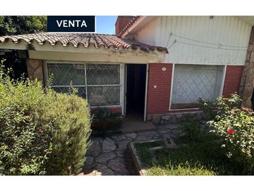 Casa a reciclar a pocas Cuadras de la av. Carcano
