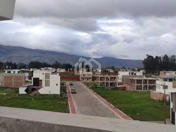 CASA DE VENTA  SECTOR PASEO SHOPPING RIOBAMBA