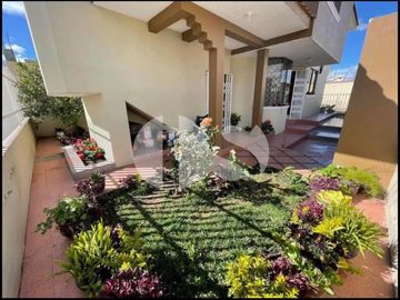 SE VENDE CASA ESQUINERA DE OFERTA