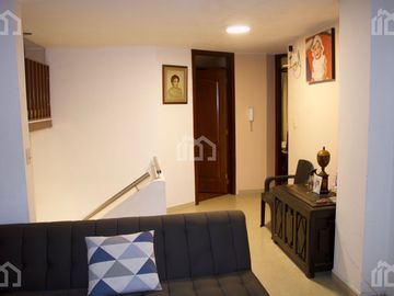 DEPARTAMENTO DUPLEX DE VENTA SECTOR LAS ACACIAS RIOBAMBA