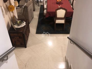 DEPARTAMENTO DUPLEX DE VENTA SECTOR LAS ACACIAS RIOBAMBA