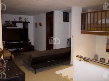 DEPARTAMENTO DUPLEX DE VENTA SECTOR LAS ACACIAS RIOBAMBA