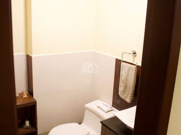 DEPARTAMENTO DUPLEX DE VENTA SECTOR LAS ACACIAS RIOBAMBA