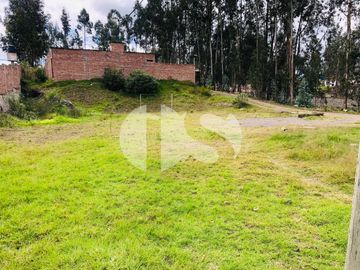 SE VENDE TERRENO CON CASA EN RIOBAMBA SECTOR QUINTUL
