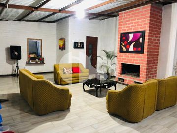 SE VENDE TERRENO CON CASA EN RIOBAMBA SECTOR QUINTUL
