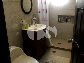 SE VENDE CASA  SECTOR QUINDELOMA