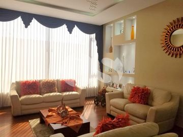 SE VENDE CASA EN RIOBAMBA