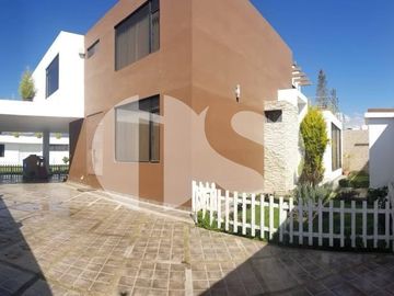 SE VENDE CASA EN RIOBAMBA