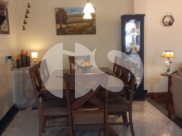 SE VENDE CASA  CON TERRENO SECTOR ECU911 RIOBAMBA
